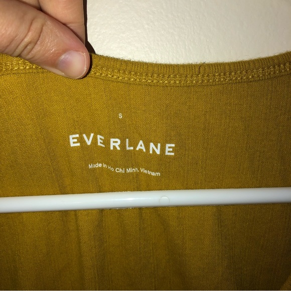 Everlane Button Front Gold Tank Top - Picture 2 of 4